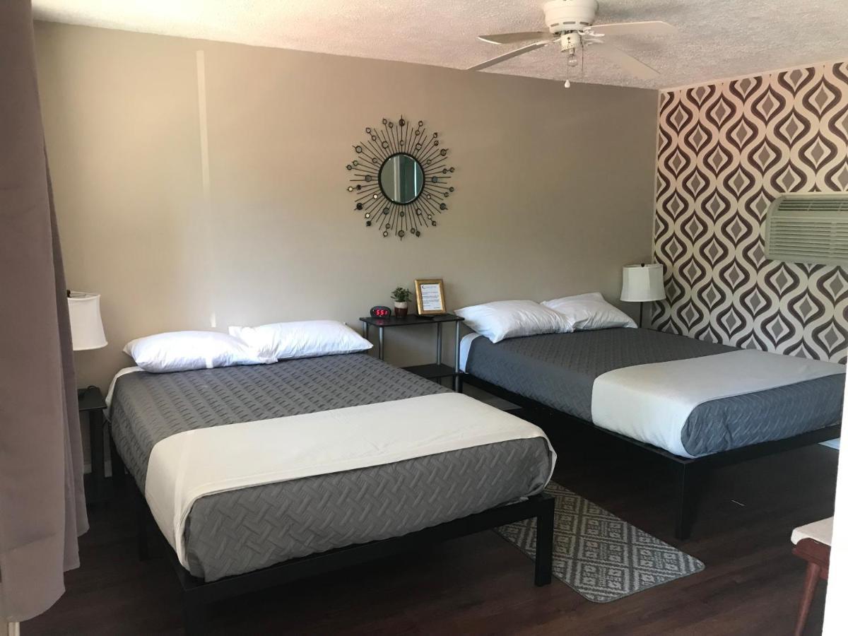 Nightshade & Gardens Inn Camillus